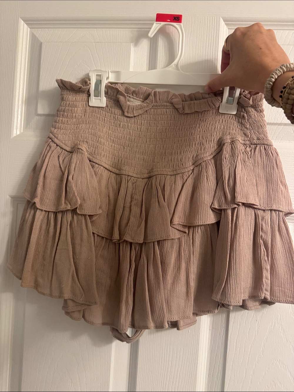 vestique Tiered Ruffle Mini Skirt Skort in Light Taupe